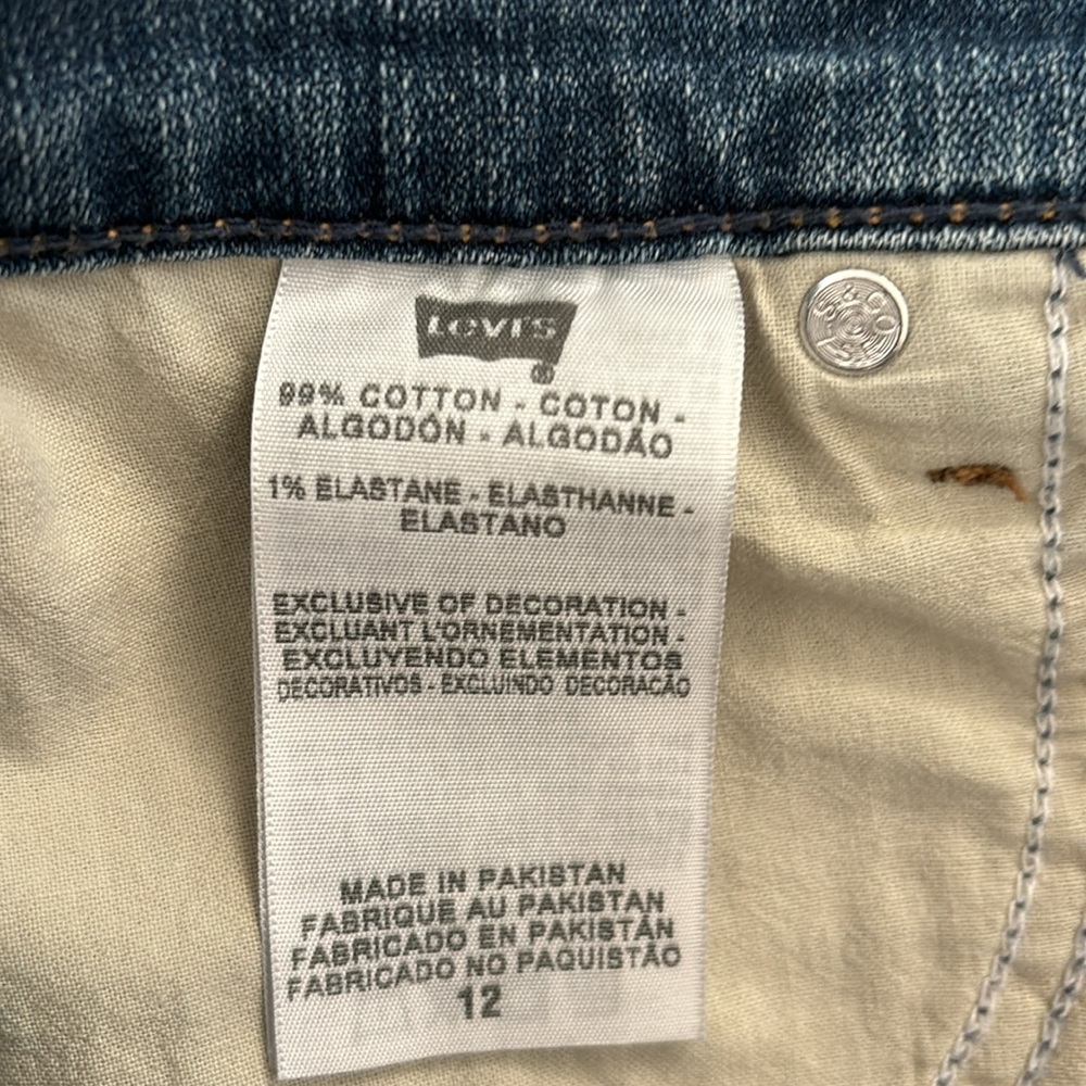 Levi’s Women’s Size 12 High Rise Bermuda Denim Shorts - Picture 9 of 11